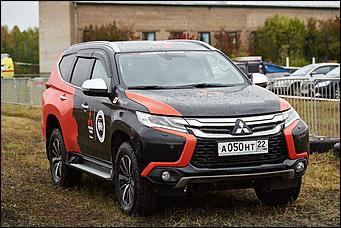 13 сентября 2017 г., Барнаул   Тест-драйв Mitsubishi Pajero Sport с легендарным гонщиком прошел в Барнауле