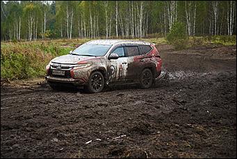 13 сентября 2017 г., Барнаул   Тест-драйв Mitsubishi Pajero Sport с легендарным гонщиком прошел в Барнауле