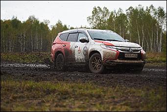 13 сентября 2017 г., Барнаул   Тест-драйв Mitsubishi Pajero Sport с легендарным гонщиком прошел в Барнауле