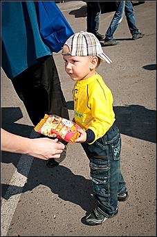 20 сентября 2011 г.,Бийск   «Сибирские Сети» открылись в Бийске: гора попкорна, красочная автоколонна и небесные фонарики.