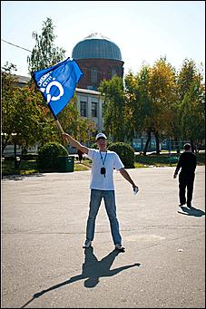 20 сентября 2011 г.,Бийск   «Сибирские Сети» открылись в Бийске: гора попкорна, красочная автоколонна и небесные фонарики.