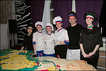 13 февраль 2016 г., Барнаул © Амител Вячеслав Мельников   Сырная карта попавшая в книгу Гинесса. Репортаж с места событий