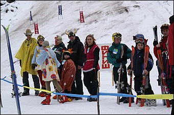 11 февраля 2006 г., Телецкое озеро, гора Кокуя   Горнолыжный карнавал "Новый снег". 
