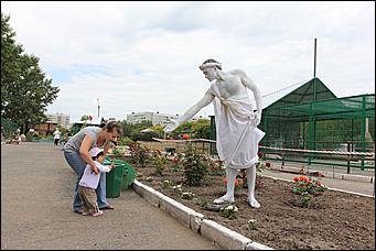 31 июля 2011 г., Барнаул   Выставка живых скульптур