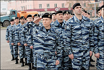 25 апрель 2016 г., Барнаул   В Барнауле состоялся строевой смотр сотрудников полиции