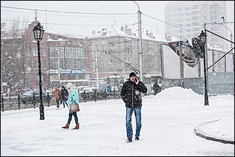 25 октябрь 2016 г., Барнаул  © Амител Вячеслав Мельников   Метель в октябре: фоторепортаж с улиц Барнаула  