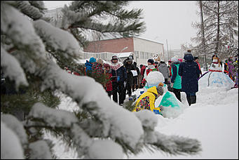 17 декабрь 2016 г., Барнаул © Амител Вячеслав Мельников   Как проходил чемпионат по лепке снеговиков в Барнауле. Фоторепортаж