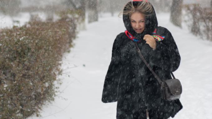 9 ноябрь 2016 г., Барнаул &copy; Амител Вячеслав Мельников    Сильный снегопад накрыл Барнаул. Фоторепортаж