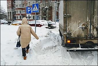 26 декабря 2019 г., Барнаул. Екатерина Смолихина   Штурмуем сугробы. Как Барнаул завалило рекордным количеством снега