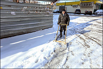 16 апреля 2019 г., Барнаул. Екатерина Смолихина   Зима вернулась: фотографии заснеженного Барнаула под апрельским солнцем