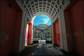 16 апреля 2019 г., Барнаул. Екатерина Смолихина   Зима вернулась: фотографии заснеженного Барнаула под апрельским солнцем