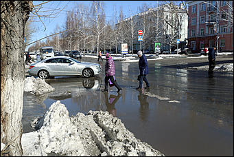 16 апреля 2019 г., Барнаул. Екатерина Смолихина   Зима вернулась: фотографии заснеженного Барнаула под апрельским солнцем