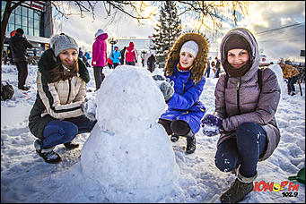 13 январь 2015 г., Барнаул   Фестиваль "102,9 снеговика от Юмор FM Барнаул"