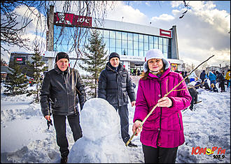 13 январь 2015 г., Барнаул   Фестиваль "102,9 снеговика от Юмор FM Барнаул"