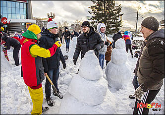 13 январь 2015 г., Барнаул   Фестиваль "102,9 снеговика от Юмор FM Барнаул"