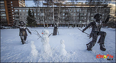 13 январь 2015 г., Барнаул   Фестиваль "102,9 снеговика от Юмор FM Барнаул"