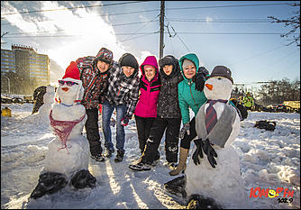 13 январь 2015 г., Барнаул   Фестиваль "102,9 снеговика от Юмор FM Барнаул"