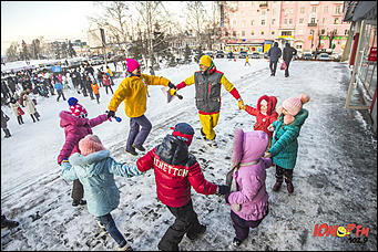 13 январь 2015 г., Барнаул   Фестиваль "102,9 снеговика от Юмор FM Барнаул"