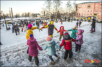 13 январь 2015 г., Барнаул   Фестиваль "102,9 снеговика от Юмор FM Барнаул"