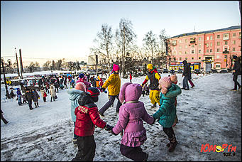 13 январь 2015 г., Барнаул   Фестиваль "102,9 снеговика от Юмор FM Барнаул"