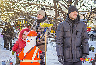 13 январь 2015 г., Барнаул   Фестиваль "102,9 снеговика от Юмор FM Барнаул"