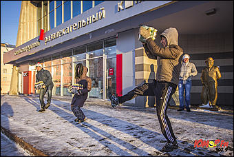 13 январь 2015 г., Барнаул   Фестиваль "102,9 снеговика от Юмор FM Барнаул"