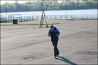 19 мая 2016  © Амител Вячеслав Мельников   "Стрелять без предупреждения!": как "спасали" заложников в Барнауле. Фоторассказ