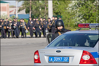 19 мая 2016  © Амител Вячеслав Мельников   "Стрелять без предупреждения!": как "спасали" заложников в Барнауле. Фоторассказ