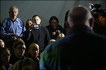 29 мая 2018 г., Барнаул. Екатерина Смолихина    "Горячая" "Спичка": как прошли резонансные публичные слушания в Барнауле