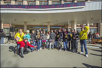 Барнаул   Акция  DFM «ЗаряDка со звездой»