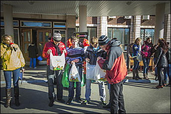 Барнаул   Акция  DFM «ЗаряDка со звездой»