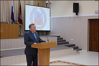 17 февраль 2016 г., Барнаул  © Амител Вячеслав Мельников   Губернатор вручил денежные награды лучшим тренерам и спортсменам края