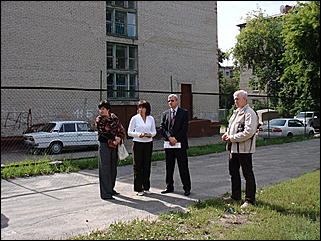 22 августа 2008 г., Барнаул   «Газпром-детям»: в Барнауле строят современную спортплощадку