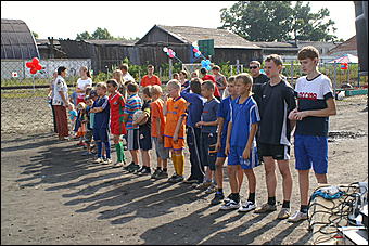 23 августа 2009 г., Барнаул   Открытие детского спортивно-игрового комплекса в Октябрьском районе Барнаула