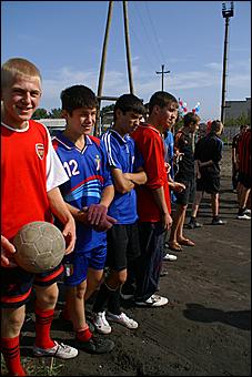 23 августа 2009 г., Барнаул   Открытие детского спортивно-игрового комплекса в Октябрьском районе Барнаула