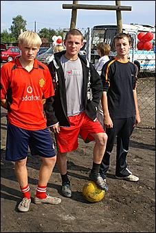 23 августа 2009 г., Барнаул   Открытие детского спортивно-игрового комплекса в Октябрьском районе Барнаула