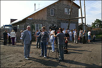 23 августа 2009 г., Барнаул   Открытие детского спортивно-игрового комплекса в Октябрьском районе Барнаула