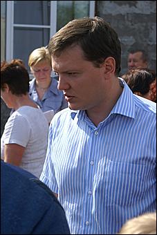 23 августа 2009 г., Барнаул   Открытие детского спортивно-игрового комплекса в Октябрьском районе Барнаула