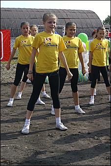 23 августа 2009 г., Барнаул   Открытие детского спортивно-игрового комплекса в Октябрьском районе Барнаула