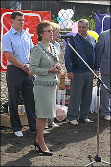 23 августа 2009 г., Барнаул   Открытие детского спортивно-игрового комплекса в Октябрьском районе Барнаула