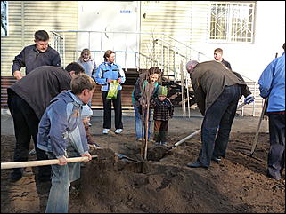 15 октября 2011 г., Барнаул   Общегородской субботник в Барнауле
