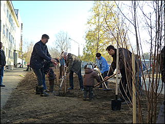 15 октября 2011 г., Барнаул   Общегородской субботник в Барнауле