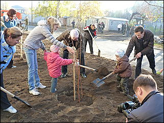 15 октября 2011 г., Барнаул   Общегородской субботник в Барнауле