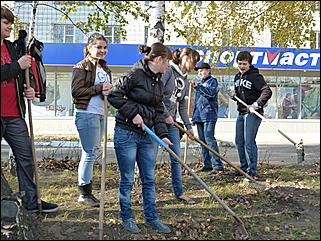 15 октября 2011 г., Барнаул   Общегородской субботник в Барнауле