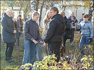 15 октября 2011 г., Барнаул   Общегородской субботник в Барнауле