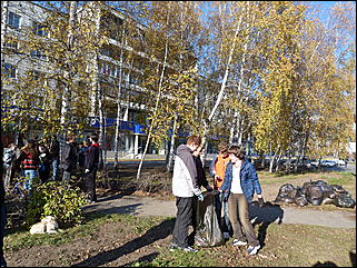 15 октября 2011 г., Барнаул   Общегородской субботник в Барнауле