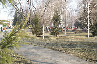 24 апреля 2010 г., Барнаул   Общегородской субботник в Барнауле