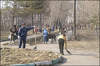 24 апреля 2010 г., Барнаул   Общегородской субботник в Барнауле