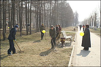 24 апреля 2010 г., Барнаул   Общегородской субботник в Барнауле