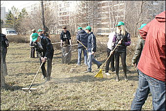 24 апреля 2010 г., Барнаул   Общегородской субботник в Барнауле